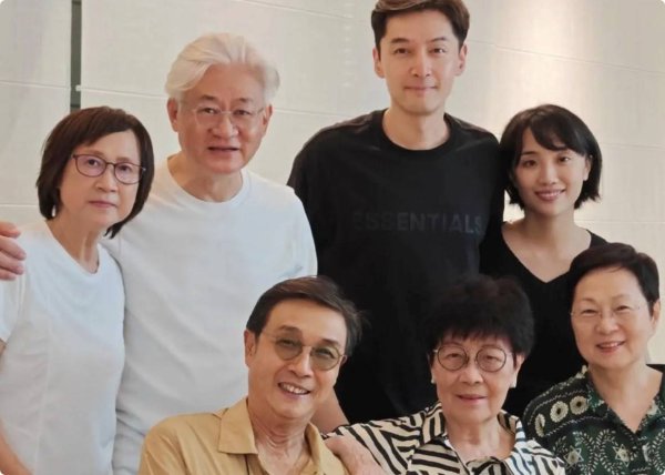 开云Kaiyun体育全站她还漂亮有上海宁的气质！胡歌细君确凿很低调-kaiyun体育全站app入口IOS/安卓全站最新版下载 pc6下载站